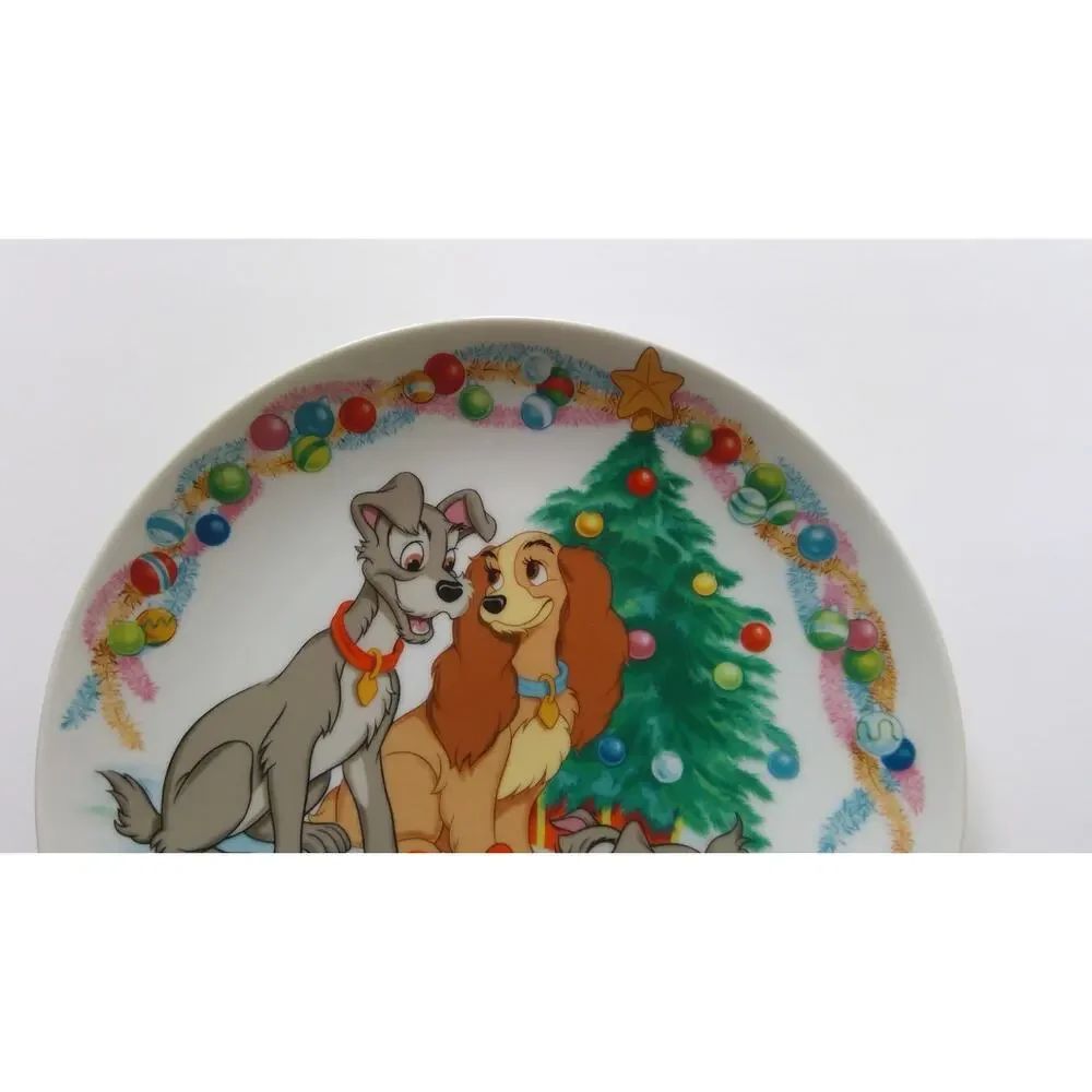WALT DISNEY THIRD EDITION CHRISTMAS 1979. 1980, 1981 DECORATIVE PLATES- VINTAGE